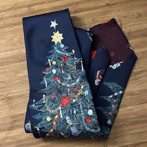 Vintage Reed St. James Christmas-themed tie,